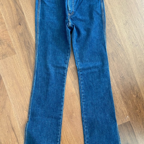 Earl Jeans flair wide leg jeans with slits on both sides of legs. Size 28 - Picture 6 of 7